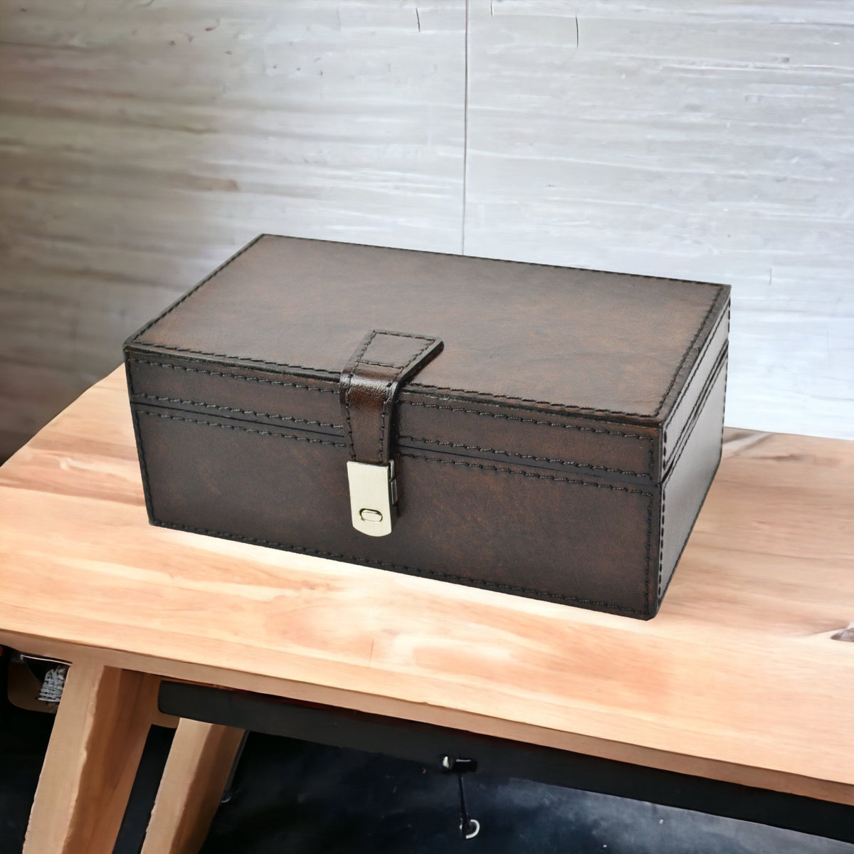 Viktas Dark Leather Accessories Box - Notbrand