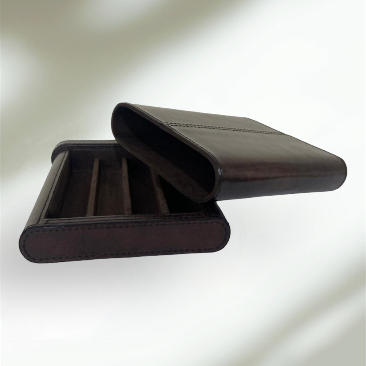 Kekam Dark Leather 4-Cigar Case - Notbrand