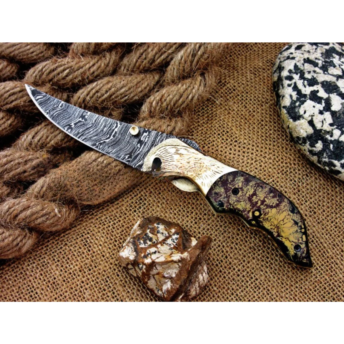 Jonik Damascus Steel Hunting Pocket Knife With Liner Lock - Notbrand