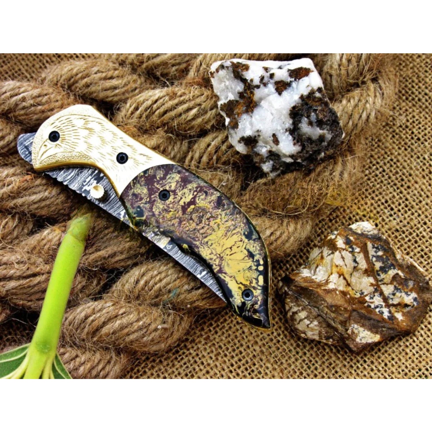 Jonik Damascus Steel Hunting Pocket Knife With Liner Lock - Notbrand