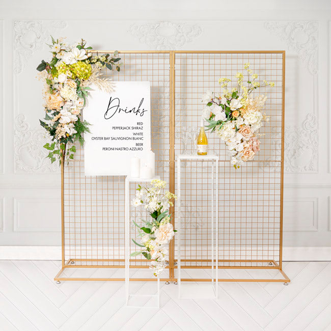 Flower Table Centerpiece in White - Medium - Notbrand