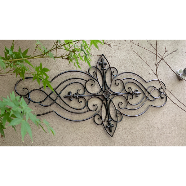 Abstract Metal Decorative Wall Decor - Antique - Notbrand