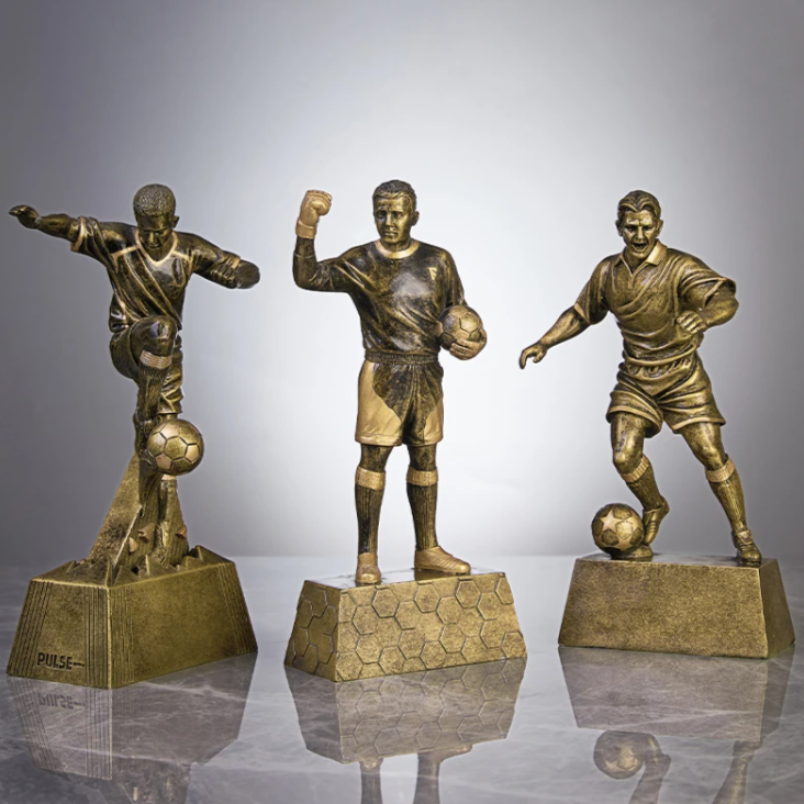 Kick Off Sports Football Player Sculpture - Range - Notbrand
