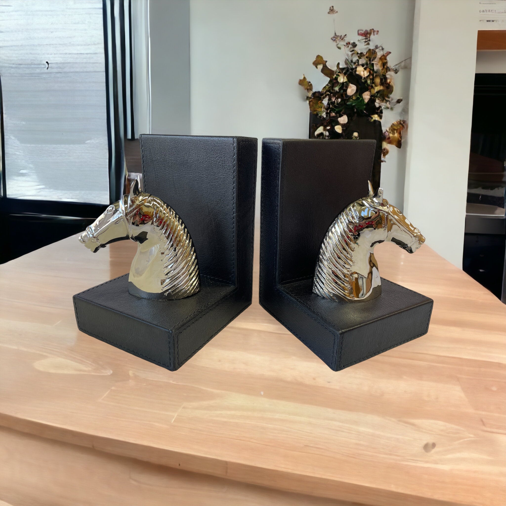 Set of 2 Horse Figurine Bookends - Black Leather - Notbrand