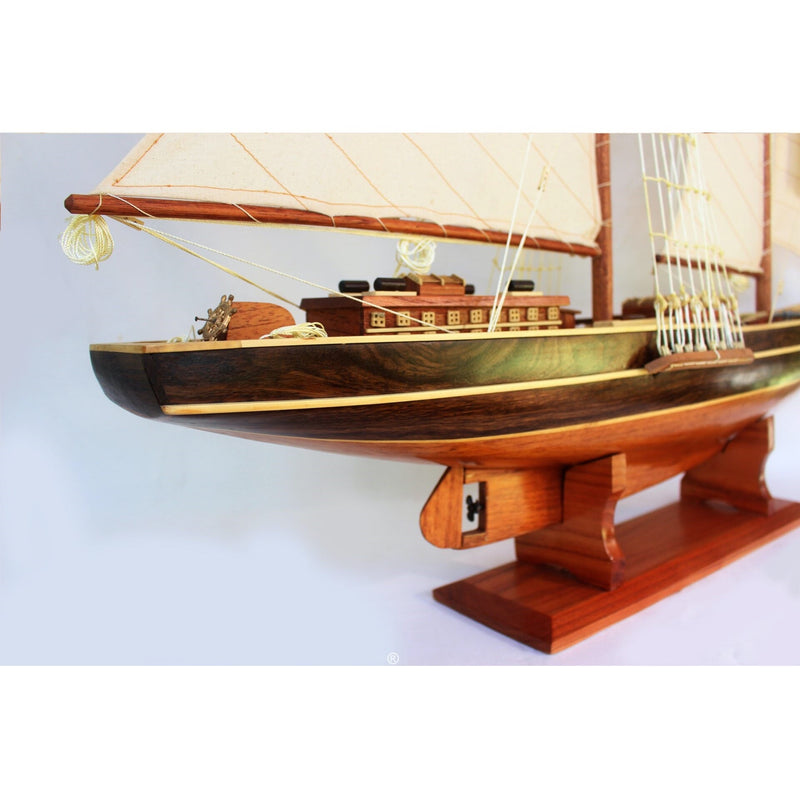 Bluenose II Ship Model in Wood & Cotton - Brown - Notbrand
