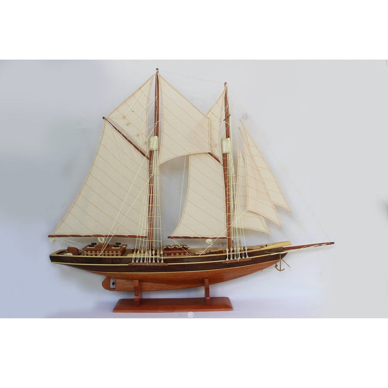 Bluenose II Ship Model in Wood & Cotton - Brown - Notbrand