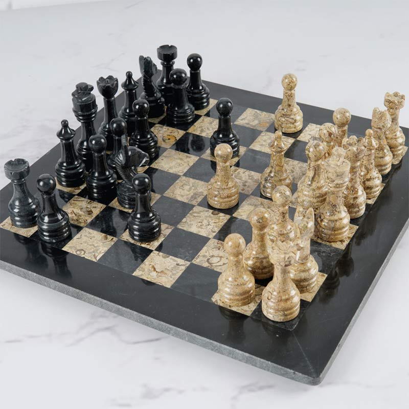 Obsidian Chess Set in Black & Coral - 38cm - Notbrand