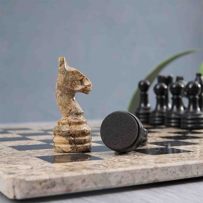 The Royale Chess Set in Coral & Black - 38cm - Notbrand