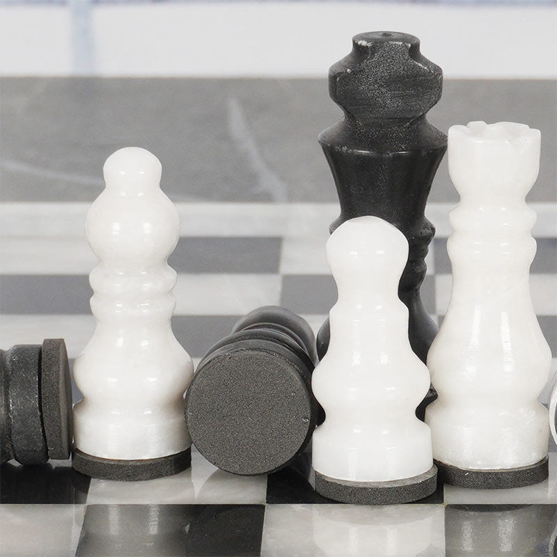 Regal Chess Set in White & Black - 30cm - Notbrand