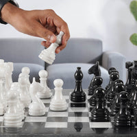 The Royale Chess Set in Black & White - 38cm - Notbrand
