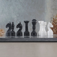 Regal Chess Set in Black & White - 30cm - Notbrand