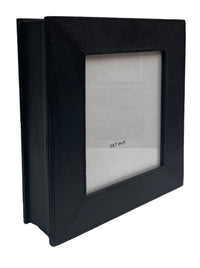 Elsa Key Holder Box in Black Leather - Small - Notbrand
