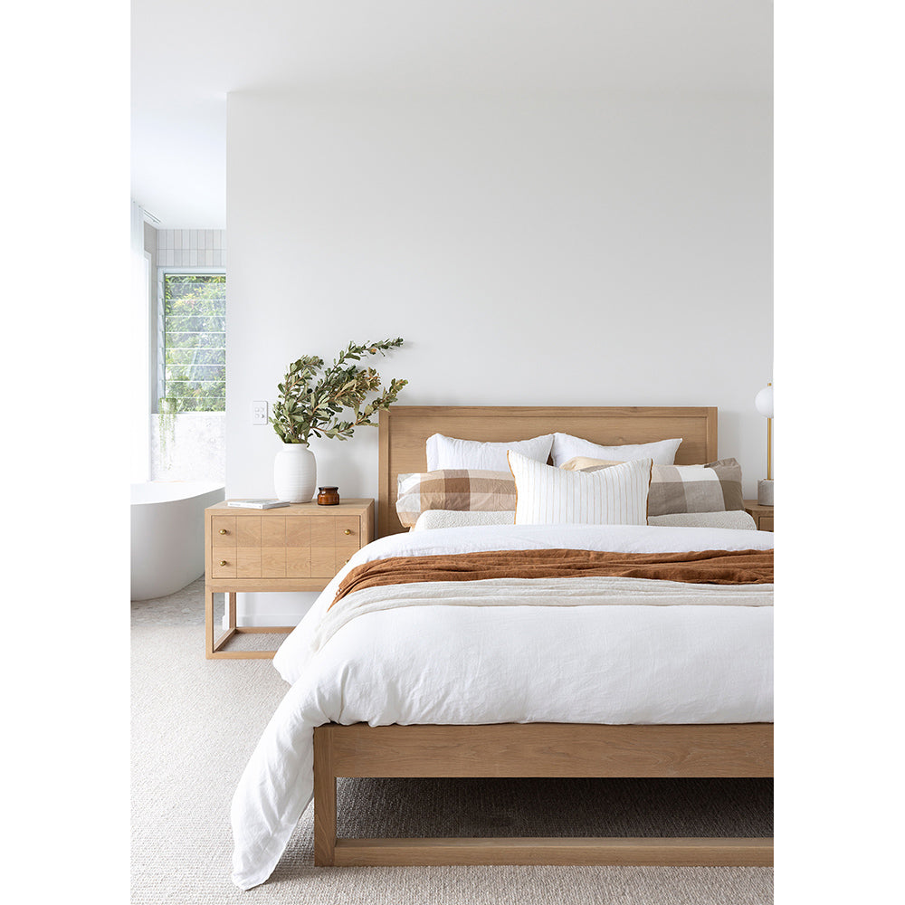 Coogee American Oak Bed – Queen Size - Notbrand