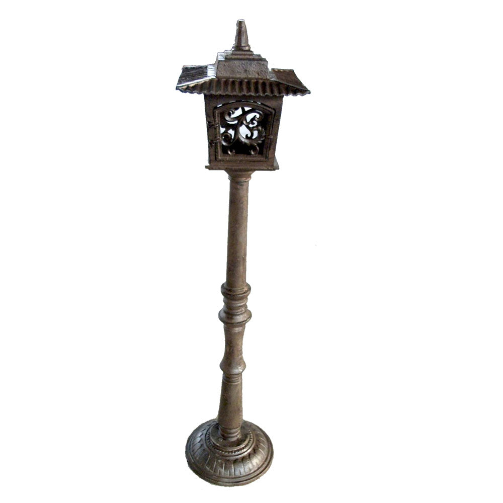 Cast Iron Garden Post Lamp - Antique Rust - Notbrand