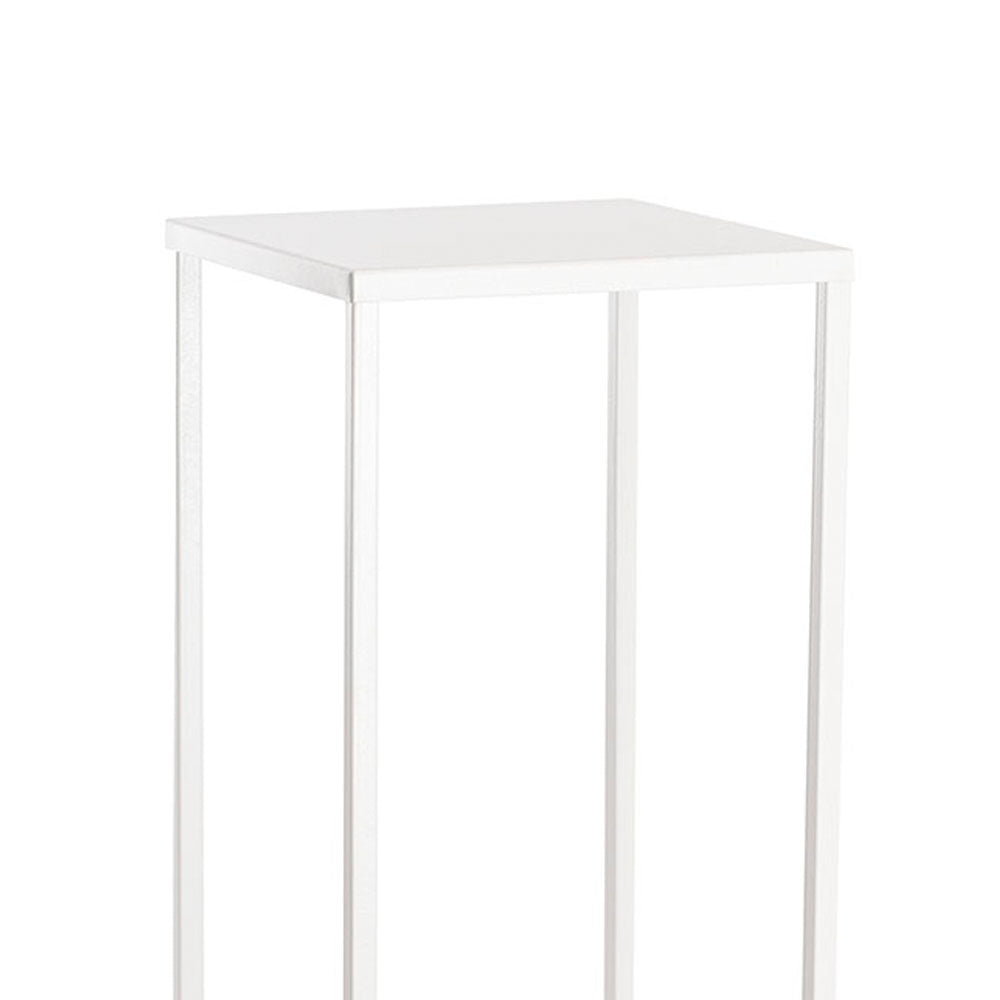 Flower Table Centerpiece in White - Medium - Notbrand