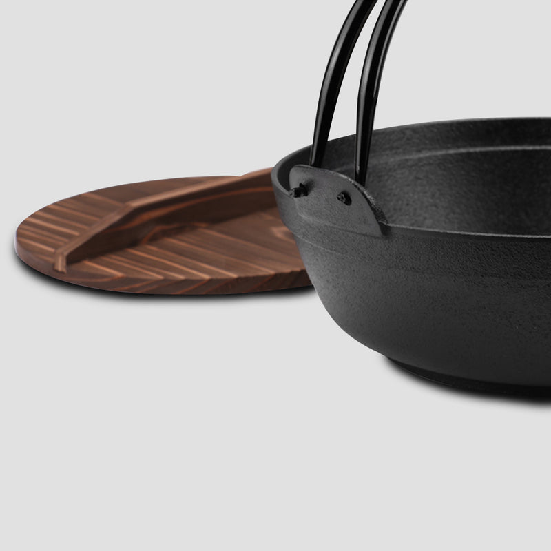 Cast Iron Sukiyaki Hot Pot With Wooden Lid -29cm - Notbrand