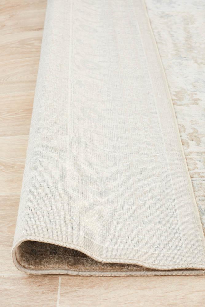 Providence Esquire Central Traditional Beige Rug - Notbrand
