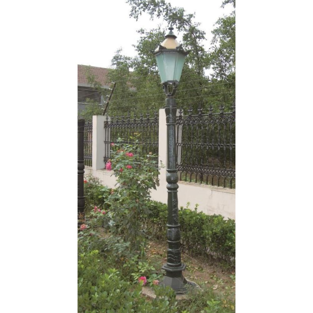 Tudor Single Lamp 2.4m - Notbrand